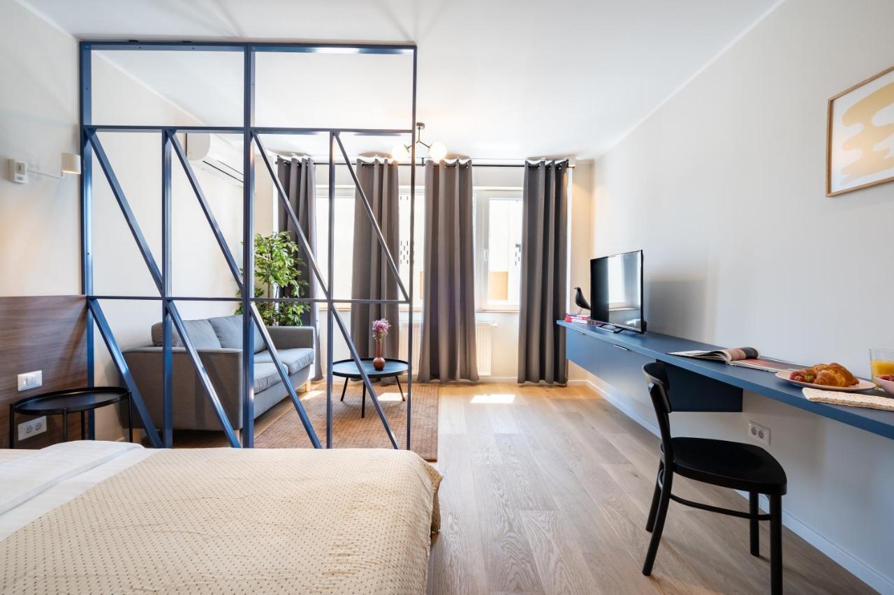 Elegant Studio In The Heart Of The Town Bucharest Exterior photo
