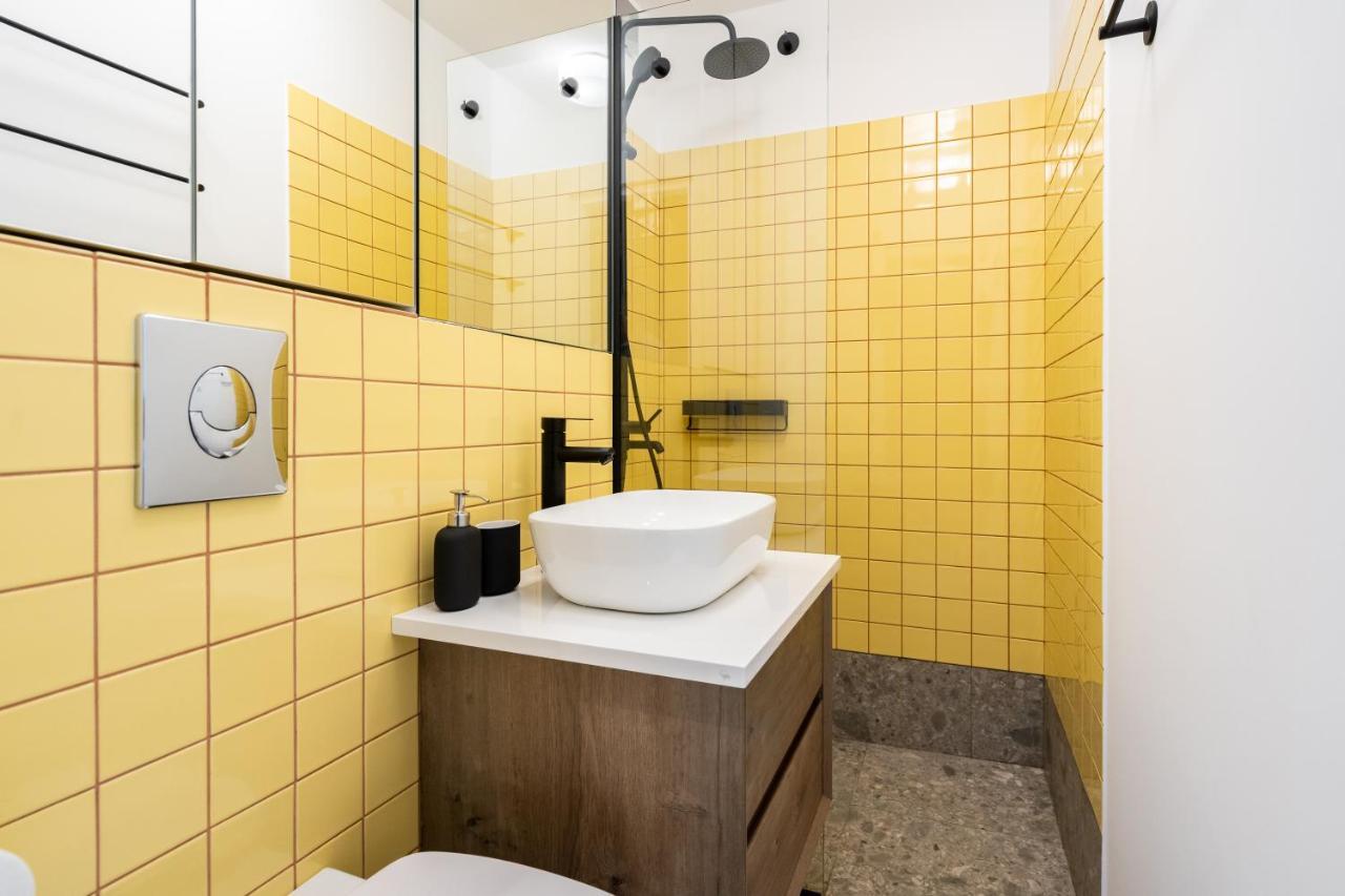 Elegant Studio In The Heart Of The Town Bucharest Exterior photo